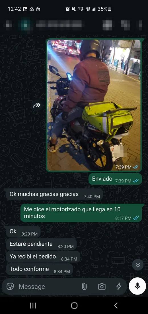 Motorizado en camino con pedido